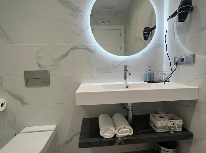 Апартаменти M & A Turisticos *